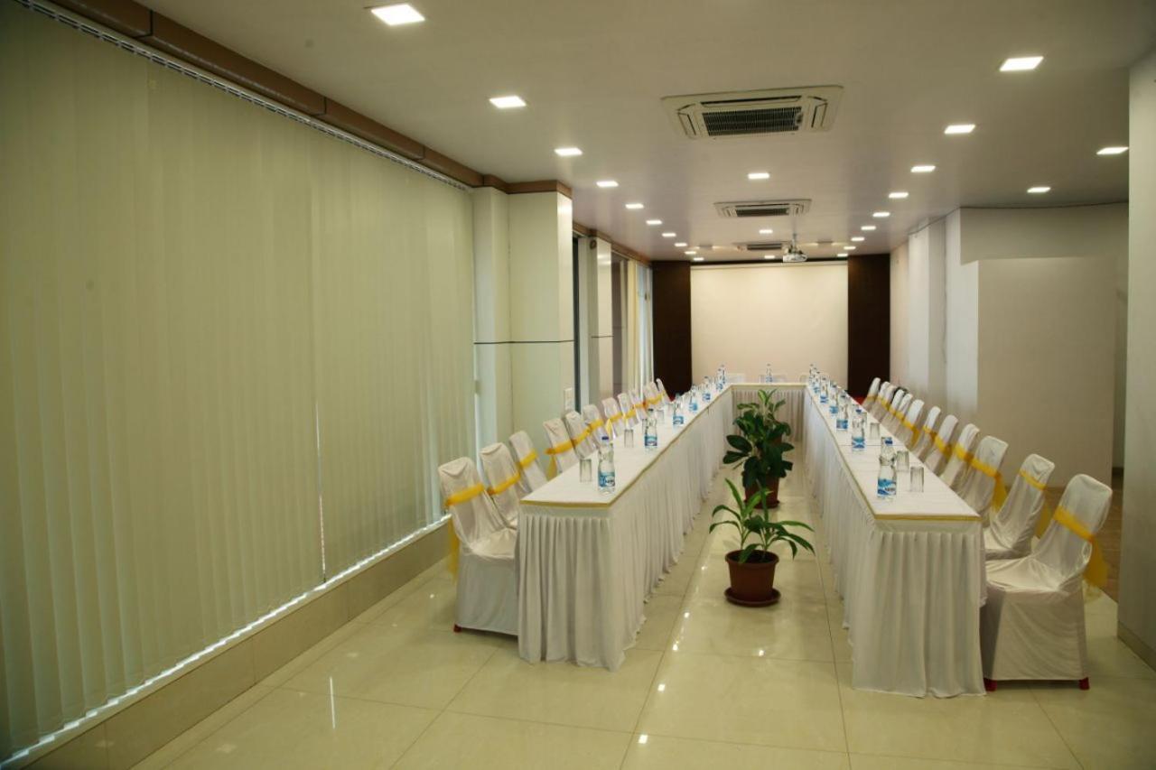 Hotel Sea Fans Ratnāgiri Buitenkant foto