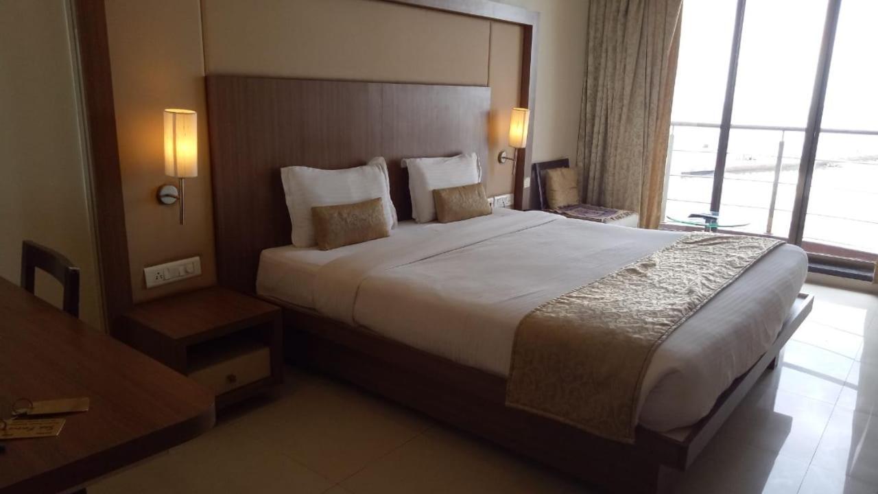 Hotel Sea Fans Ratnāgiri Buitenkant foto